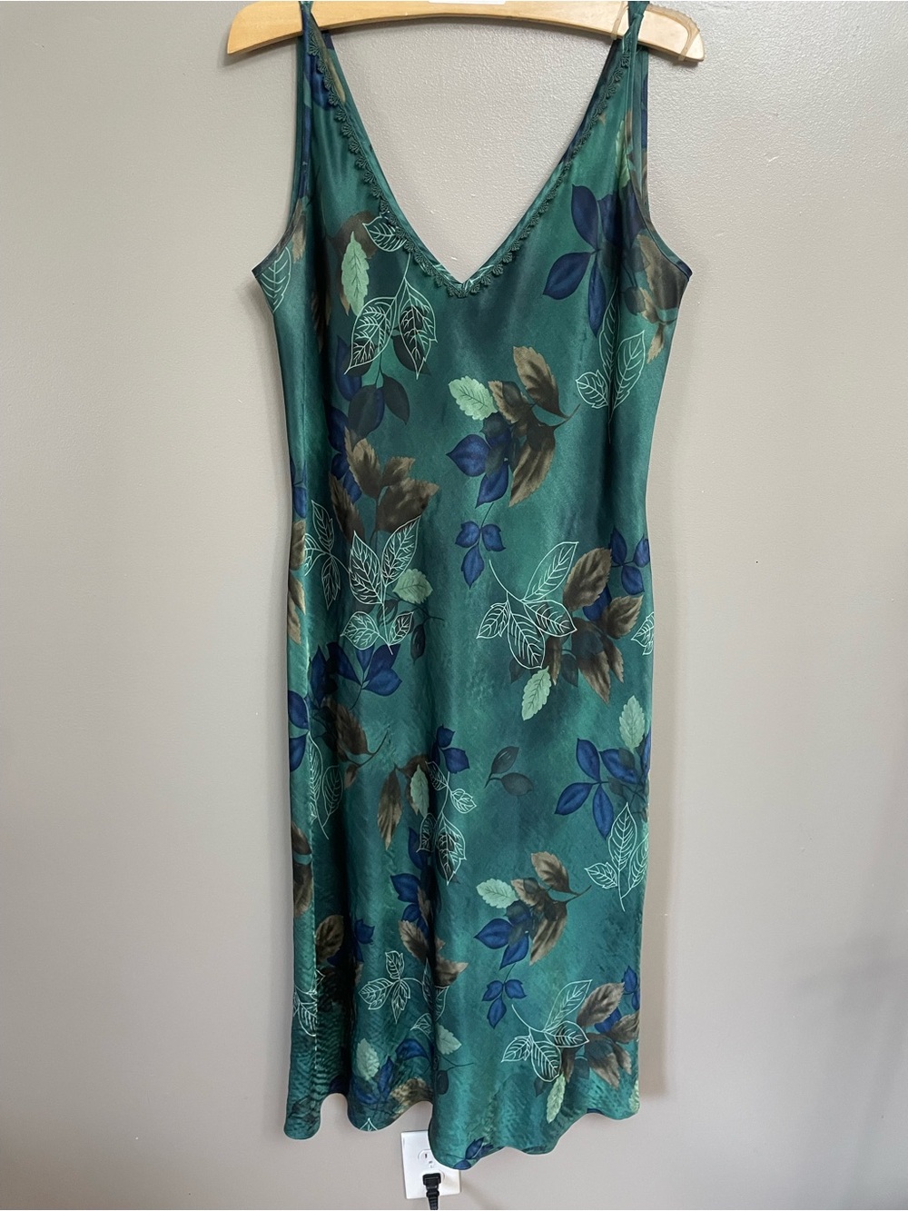 Vintage California Dynasty Floral green Nightgown Cottagecore 90s Women's Med?
